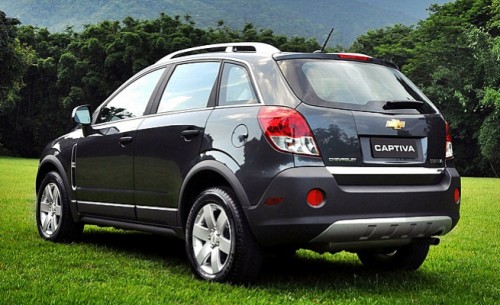 Chevrolet Captiva ganha Teto Solar