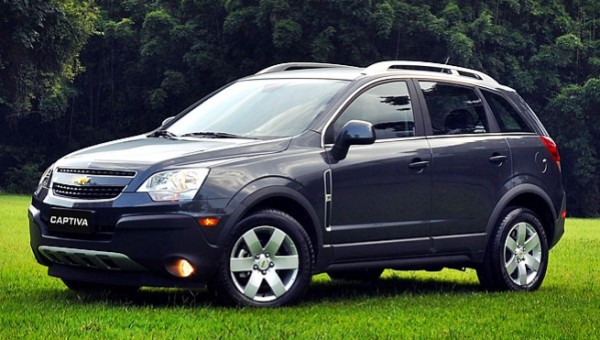 Chevrolet Captiva ganha Teto Solar